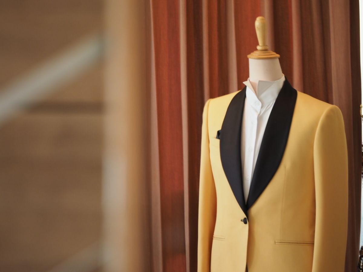 Hong Kong Top Custom Tailors Since 1987 Decades of experience tailoring bespoke suits and clothing.